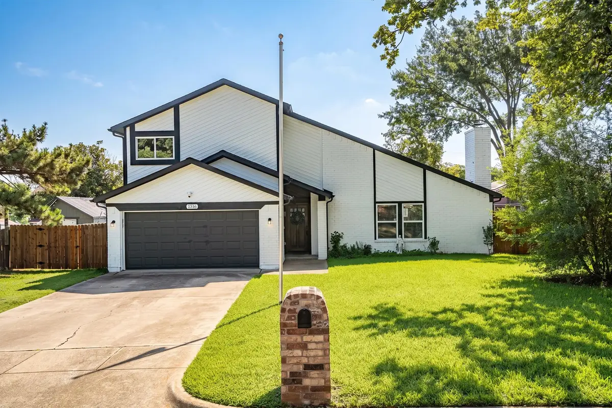 2316 Hummingbird Trail, Grapevine, TX 76051 - #1