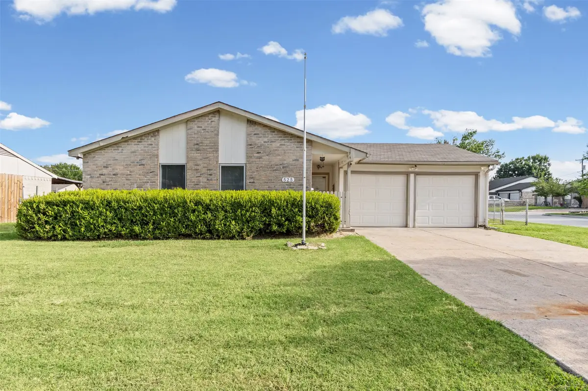 525 Alva Drive, Grand Prairie, TX 75052 - #1