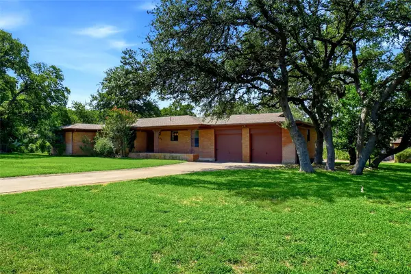 201 Crest Ridge Drive, Lakeside, TX 76108