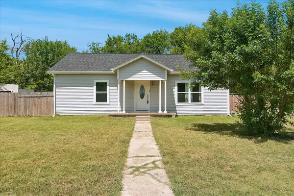 403 S 7th Street, Sanger, TX 76266
