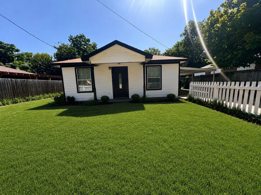 312 N Wood Street, Cleburne, TX 76033 - #2