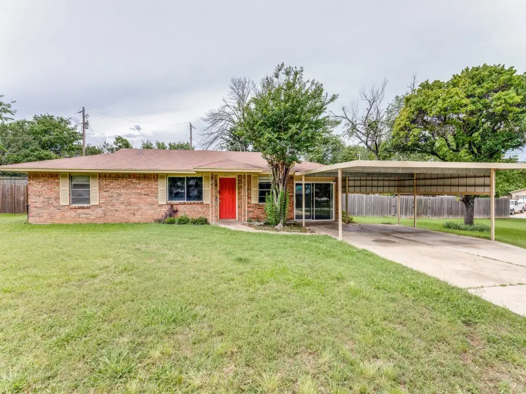 325 Walnut Avenue, Azle, TX 76020 - #1