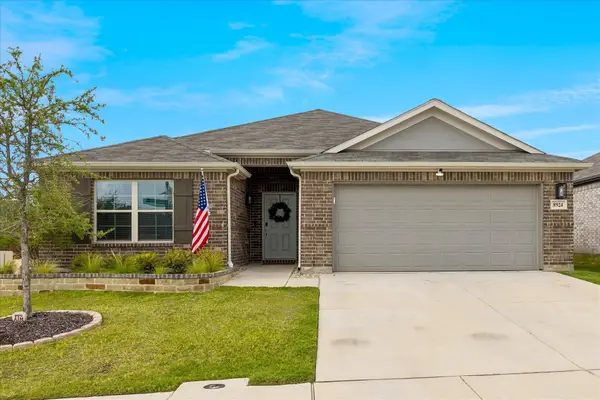 8924 Flying Eagle Lane, Fort Worth, TX 76131