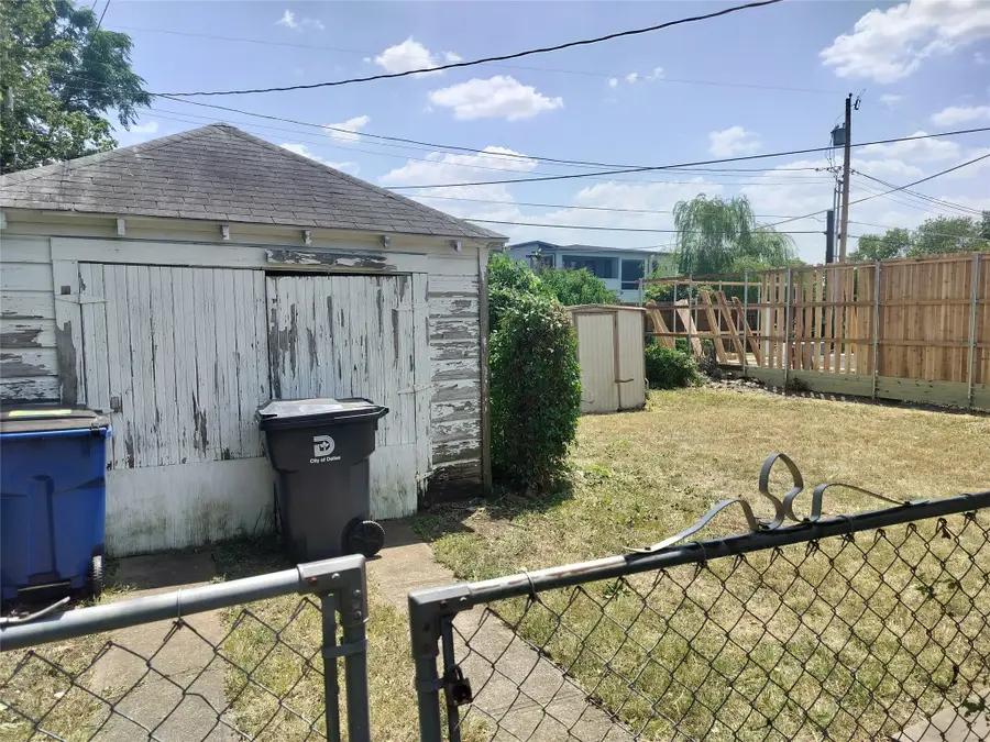 4726 Cowan Avenue, Dallas, TX 75209 - #3