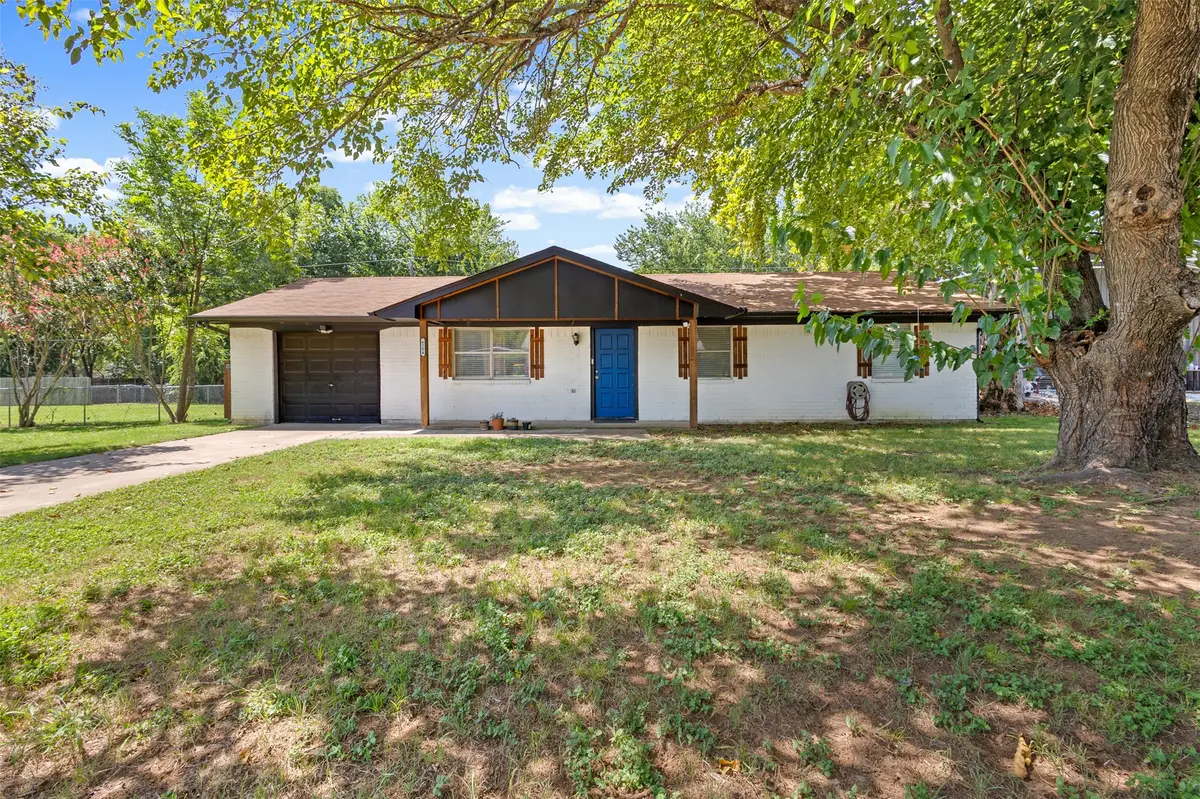 6204 Creek Crossing Road, Alvarado, TX 76009 - #1