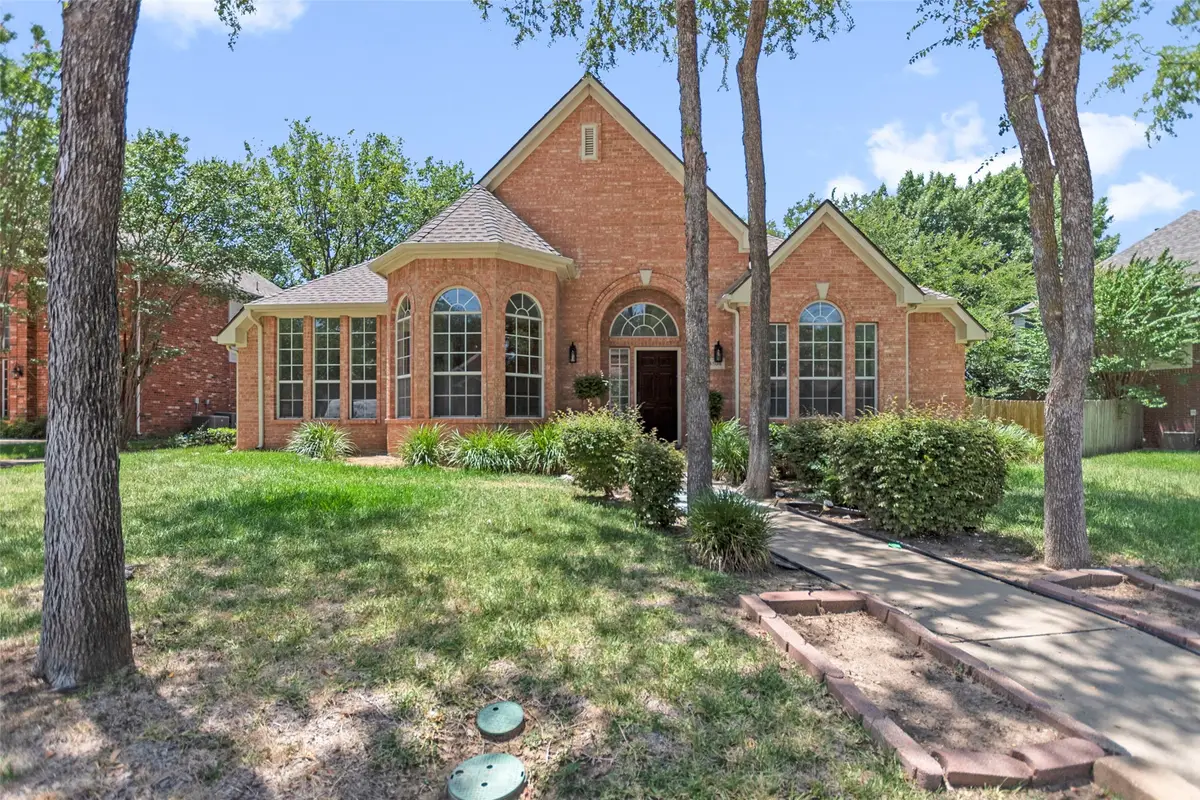 6304 Fox Hunt Drive, Arlington, TX 76001 - #1