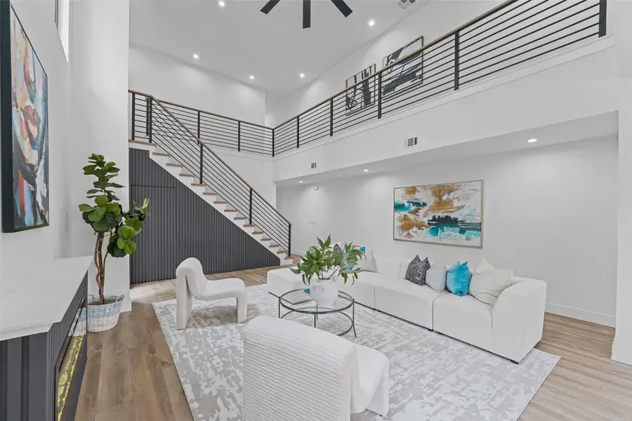 2304 Hondo, Dallas, TX 75219 - #3