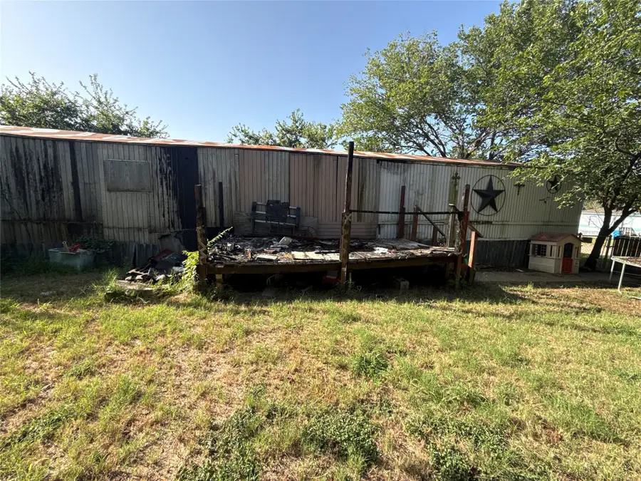 25 Lee Street, Keene, TX 76059 - #3