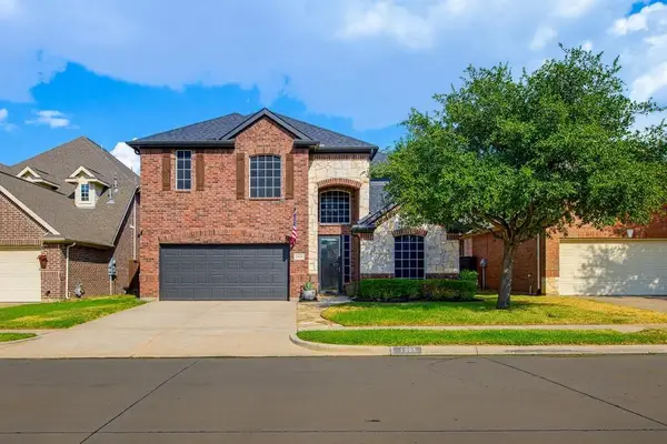 1906 Fountain Wood Drive, Euless, TX 76039