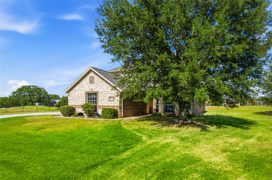 1389 Thomas Road, Springtown, TX 76082 - #2