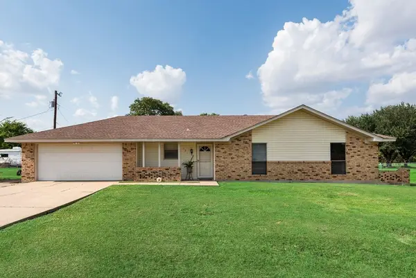 121 Tracy Drive, Waxahachie, TX 75165