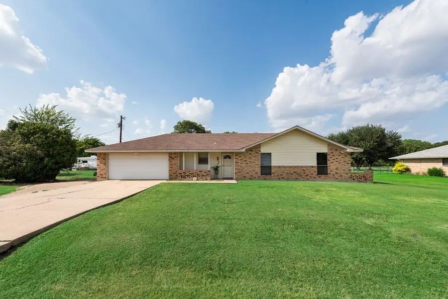 121 Tracy Drive, Waxahachie, TX 75165 - #2