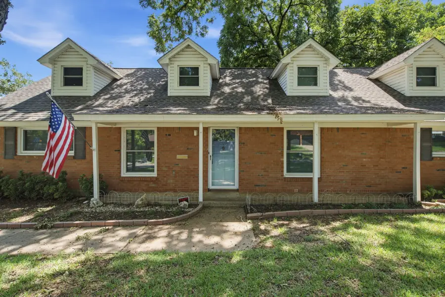 1301 Colonial Court, Arlington, TX 76013 - #3
