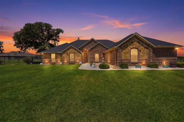 205 Lavender Court, Springtown, TX 76082