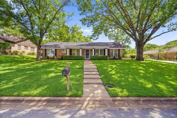409 Summit Ridge Drive, Euless, TX 76039