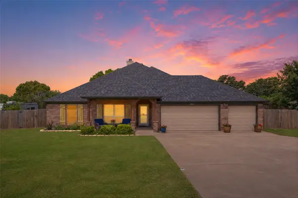 3139 Meandering Way, Granbury, TX 76049