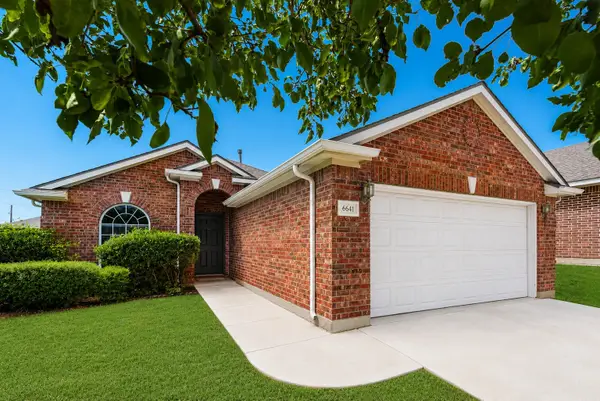 6641 Sierra Madre Drive, Fort Worth, TX 76179
