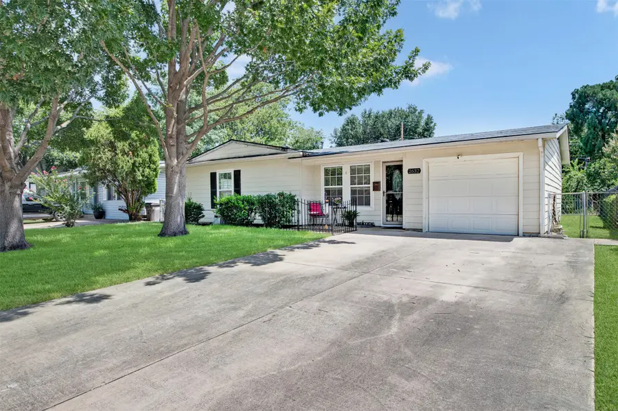 2632 Wicker Avenue, Farmers Branch, TX 75234 - #3