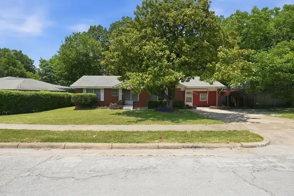 3275 S Edgefield Avenue, Dallas, TX 75224