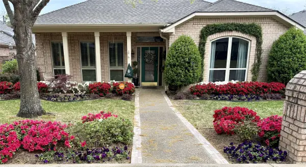 1116 Oak Garden Circle, Tyler, TX 75703