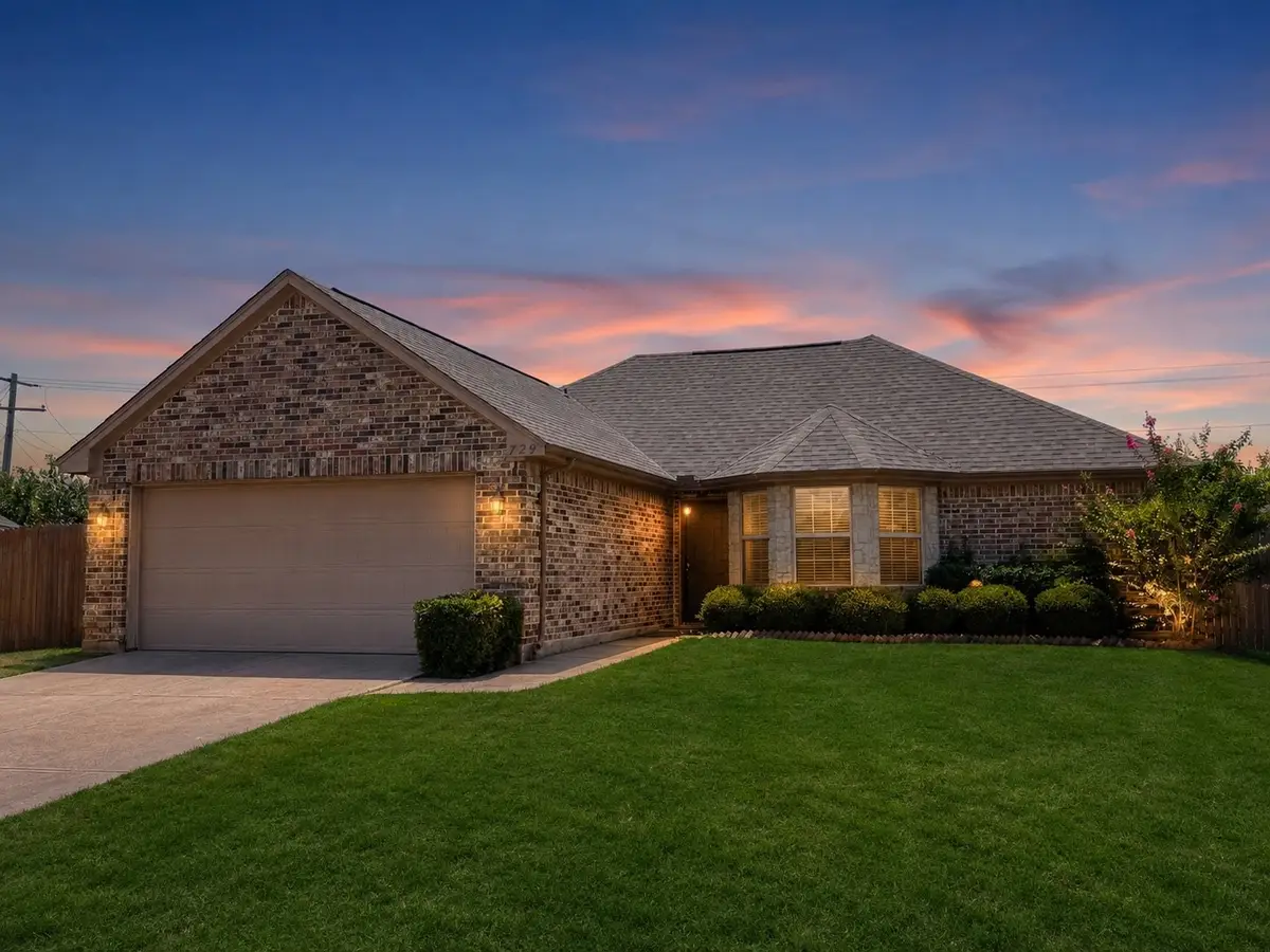 729 Countryside Drive, Aubrey, TX 76227 - #1