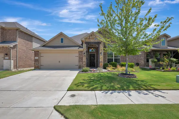 1652 Victoria Drive, Fort Worth, TX 76131