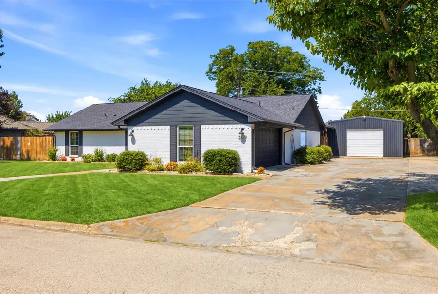 209 Diane Drive, Sanger, TX 76266 - #2