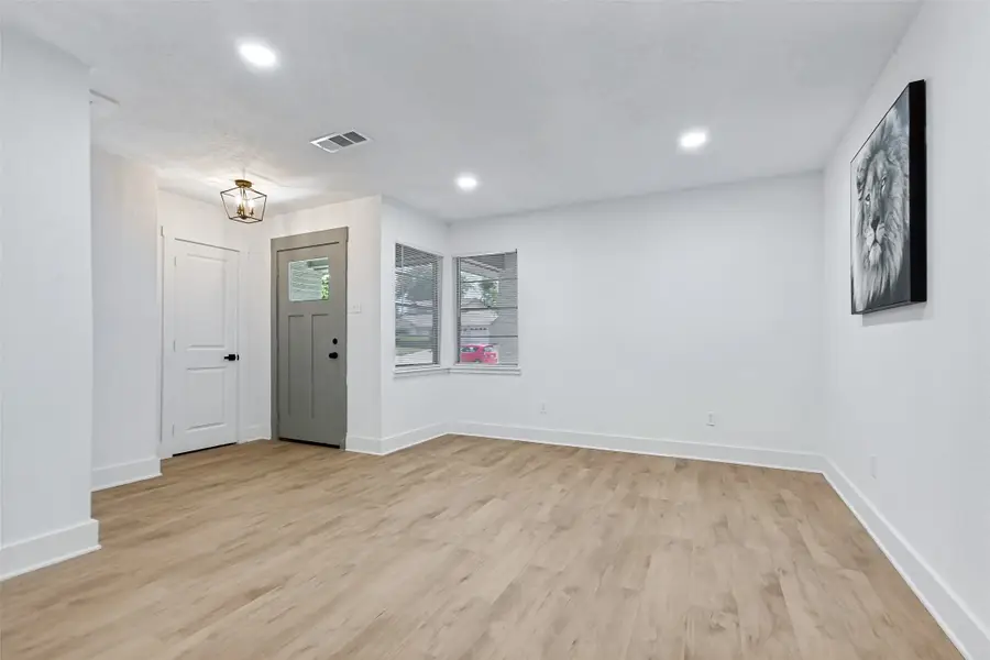 226 N Forest Crest Drive, Garland, TX 75042 - #3
