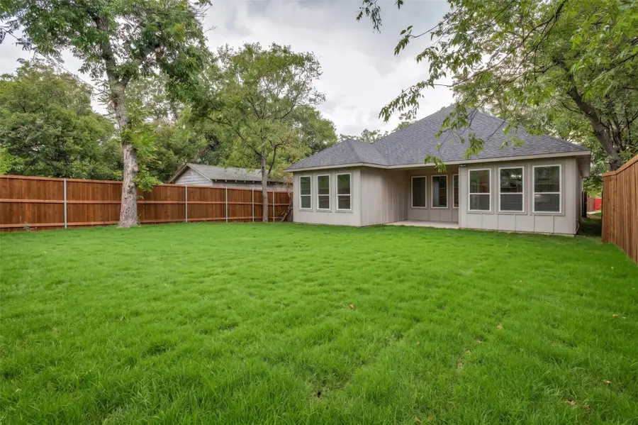 3039 Ramsey Avenue, Dallas, TX 75216 - #2