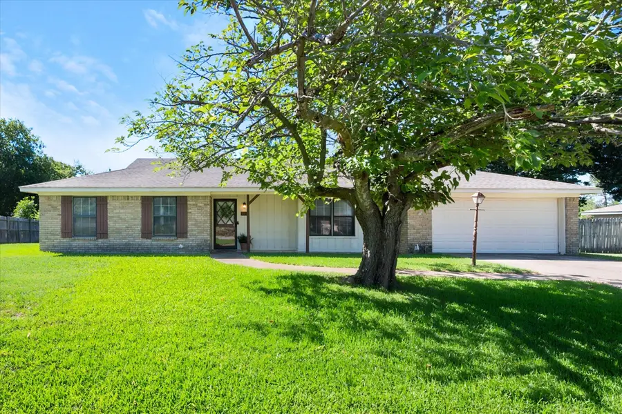 313 Wesley Dr., Corsicana, TX 75110 - #2
