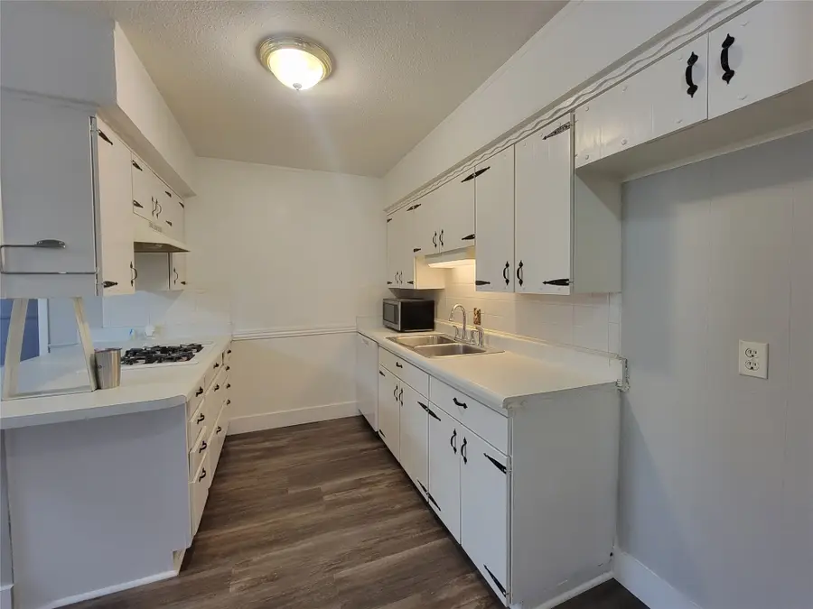 829 E Mustang Street, Crowley, TX 76036 - #3
