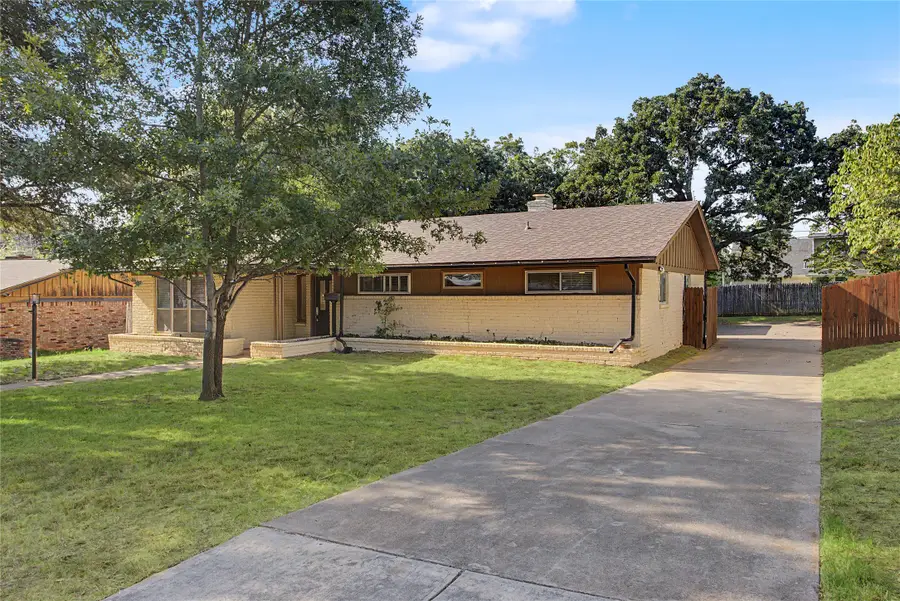 7232 Monterrey Drive, Fort Worth, TX 76112 - #2