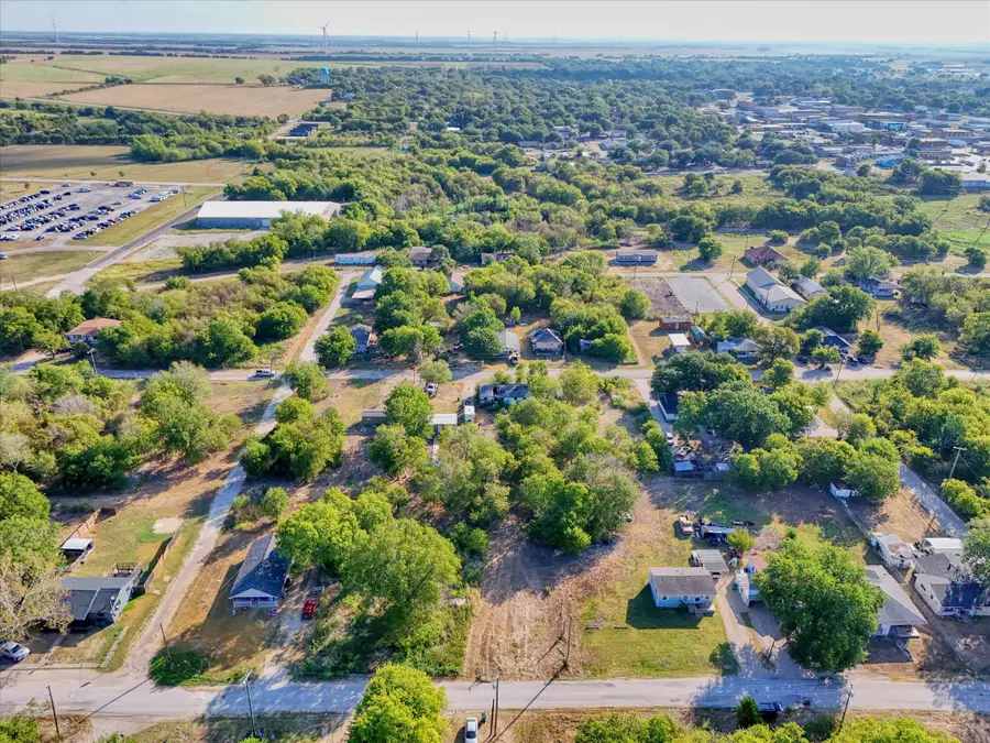 312 N Waco Street, Mart, TX 76664 - #2