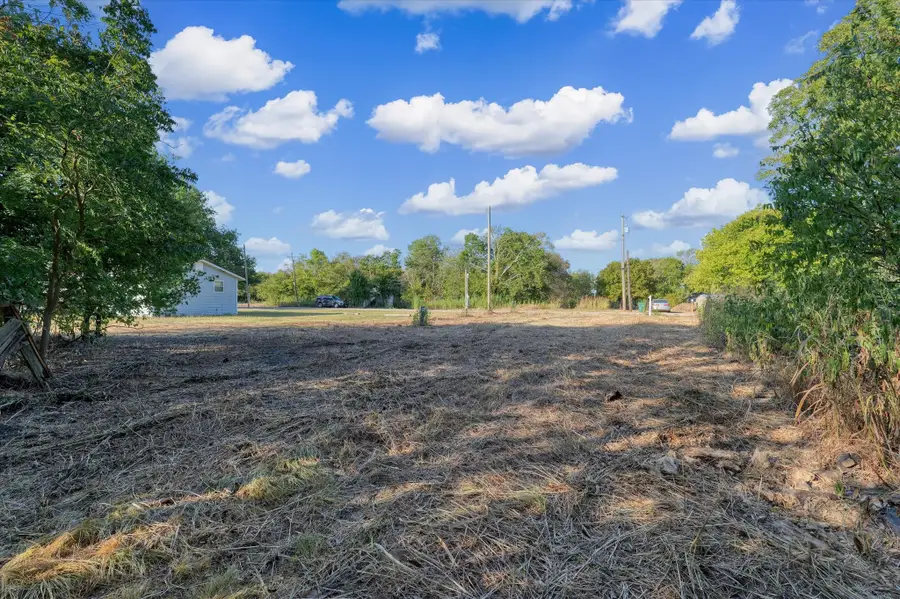 312 N Waco Street, Mart, TX 76664 - #3