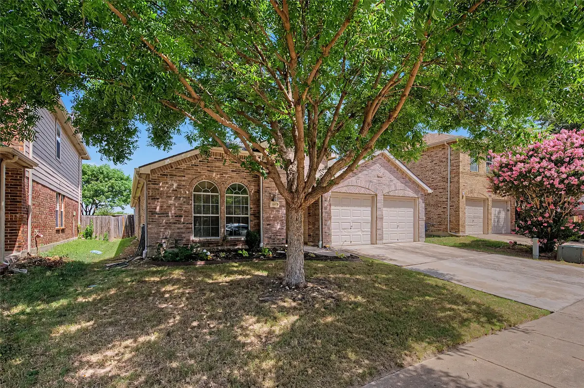 9225 Comanche Ridge Drive, Fort Worth, TX 76131 - #1