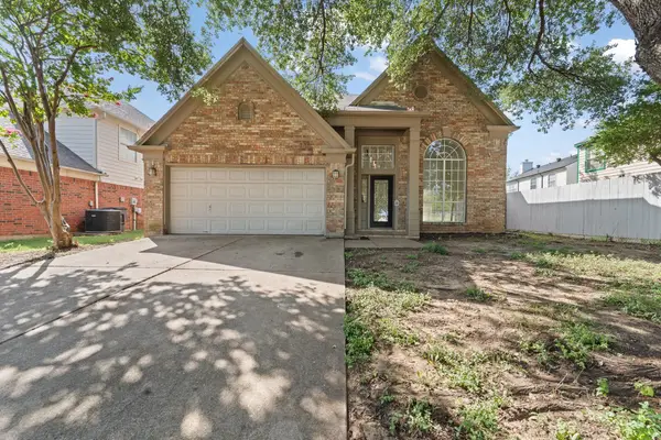 8005 Cloverglen Lane, Fort Worth, TX 76123