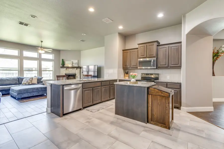 1140 Indigo Lane, Burleson Joshua, TX 76058 - #2