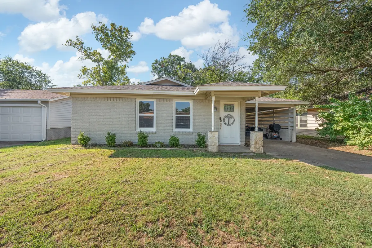 809 Phillips Street, Cleburne, TX 76033 - #1