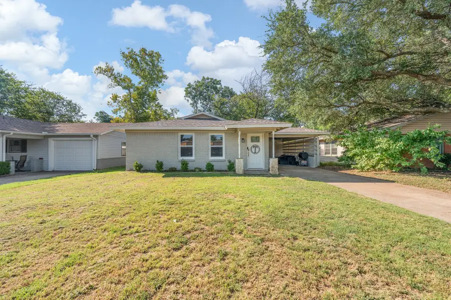 809 Phillips Street, Cleburne, TX 76033 - #2