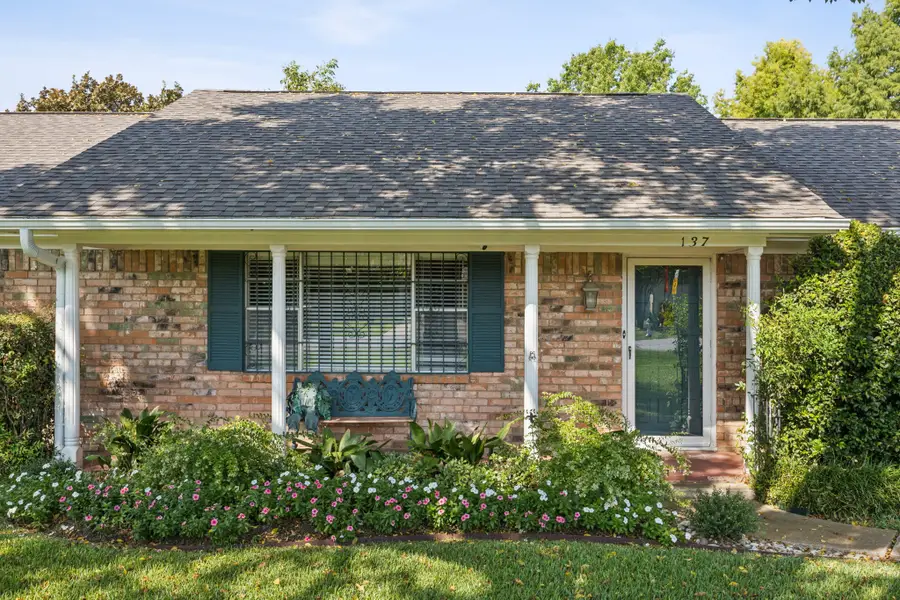 137 Southwood Drive, Lancaster, TX 75146 - #2