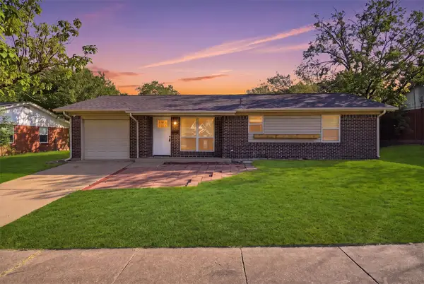 6214 Shadydell Drive, Fort Worth, TX 76135