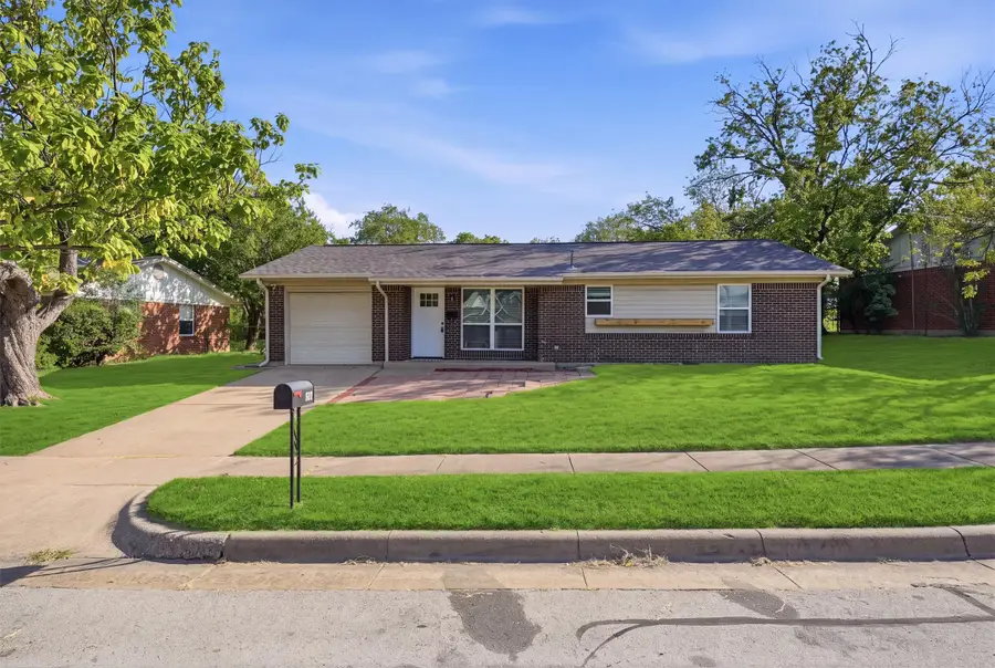 6214 Shadydell Drive, Fort Worth, TX 76135 - #2