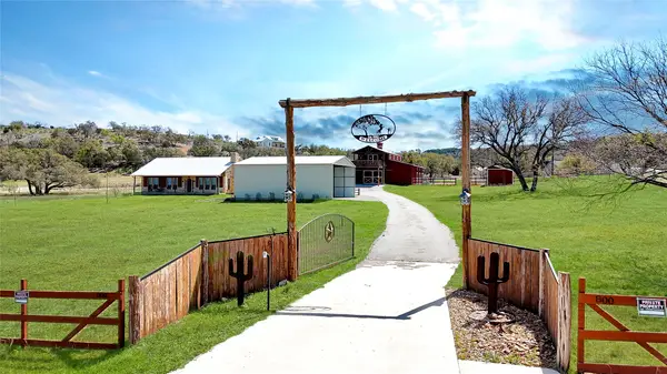 800 Quarter Horse Circle, Kingsland, TX 78639