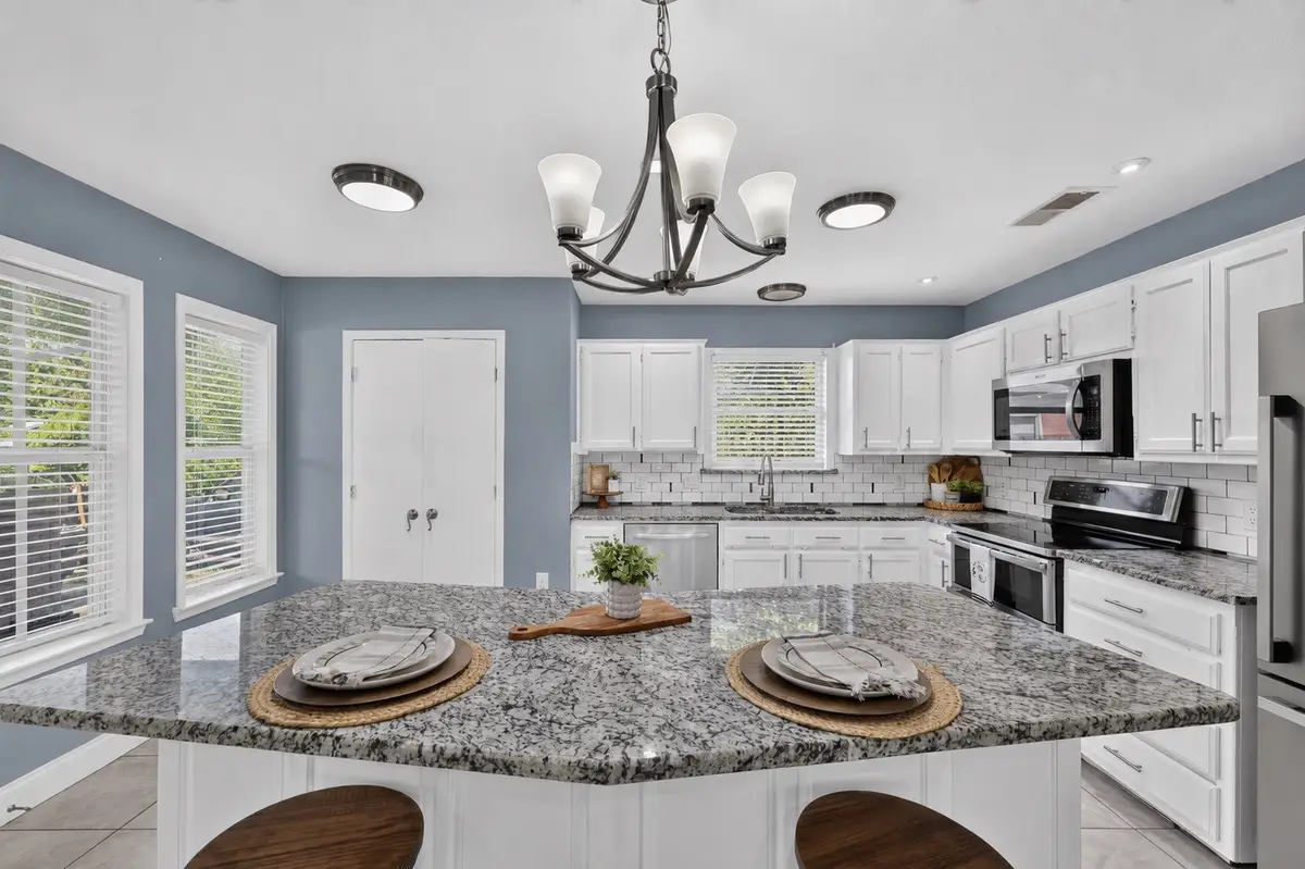 1422 Elmwood Avenue, Fort Worth, TX 76104 - #1
