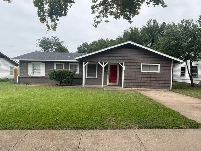 105 SW Taylor Street, Burleson, TX 76028 - #1