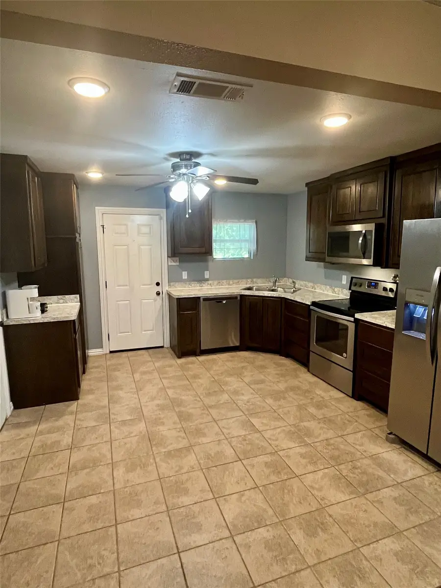 104 Lynn Drive, Azle, TX 76020 - #2