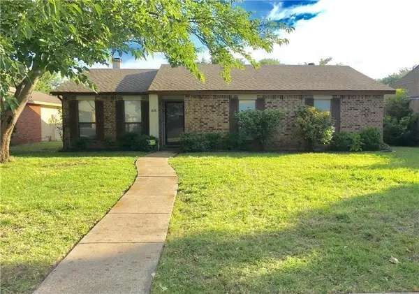 1828 Angelina Drive, Garland, TX 75040