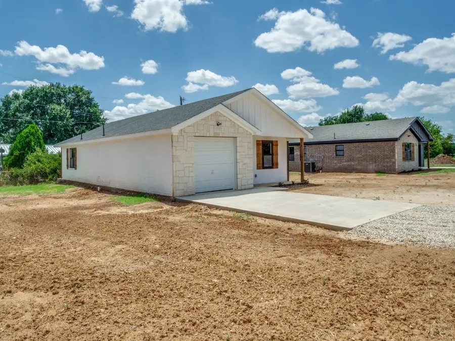 808 Buckboard Drive, De Leon, TX 76444 - #3