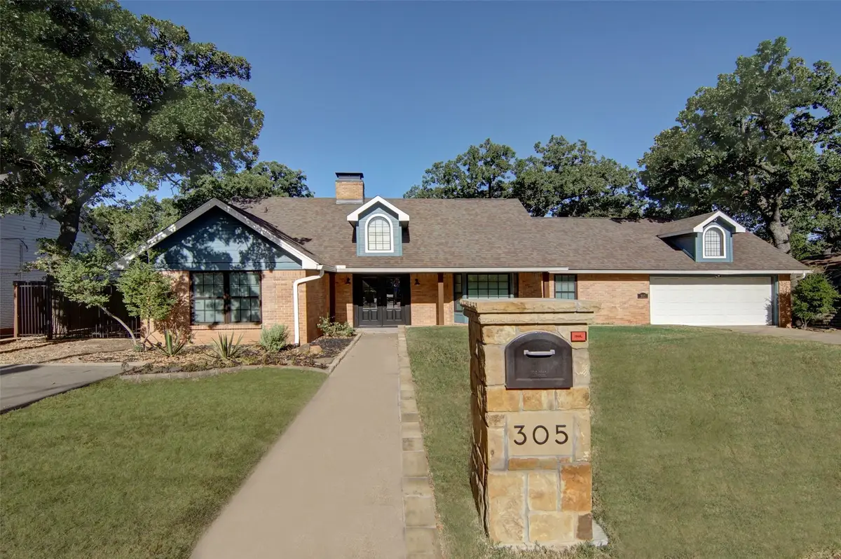 305 NW 7th Avenue, Mineral Wells, TX 76067 - #1