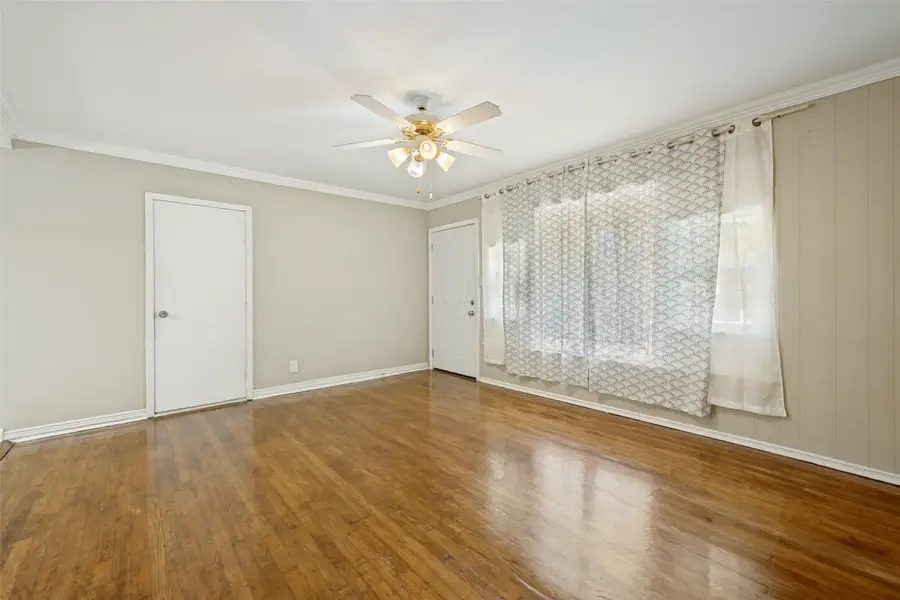 1225 W Boyce Avenue, Fort Worth, TX 76115 - #3
